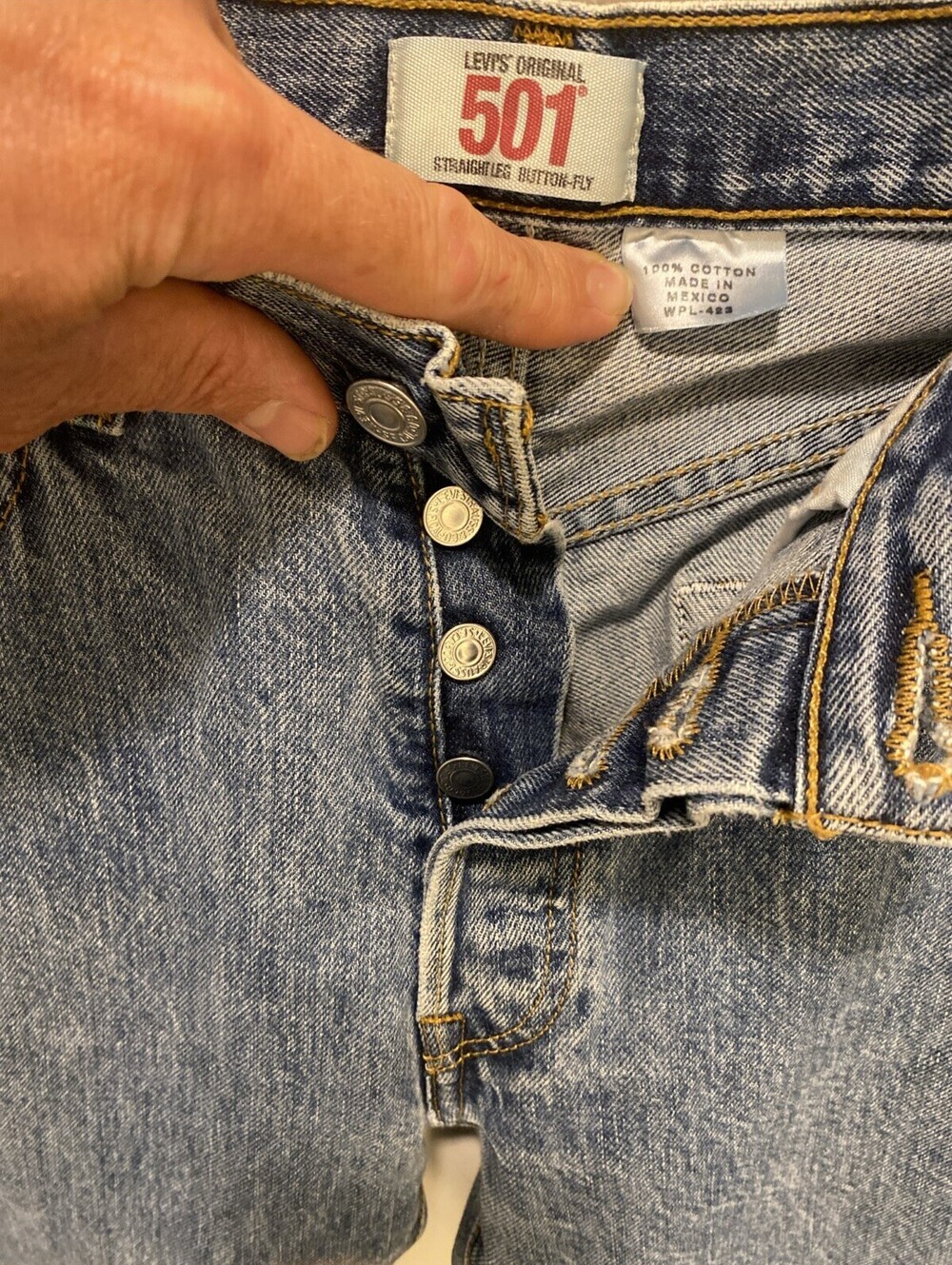 Levis 501 Original Straight‎ Leg Button Fly Jeans Medium Wash Blue Mens 33x34 - Picture 2 of 9